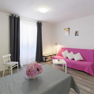 Anja , Poreč Kroatien
